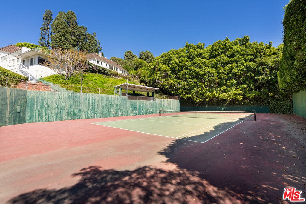 1000 N Alpine Drive, Beverly Hills, CA 90210