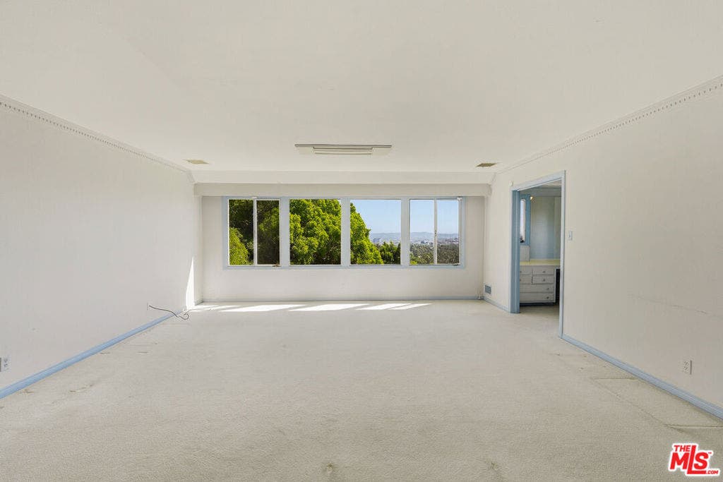 1000 N Alpine Drive, Beverly Hills, CA 90210