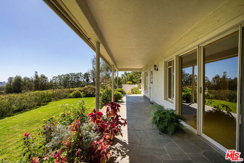 1000 N Alpine Drive, Beverly Hills, CA 90210