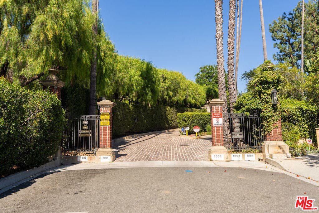 1000 N Alpine Drive, Beverly Hills, CA 90210
