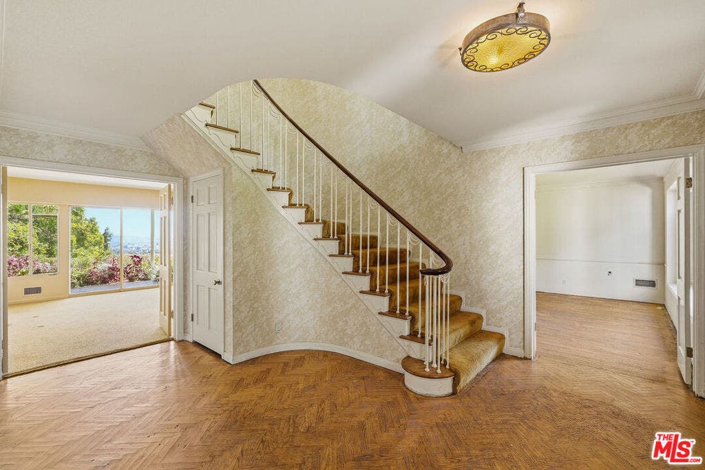 1000 N Alpine Drive, Beverly Hills, CA 90210