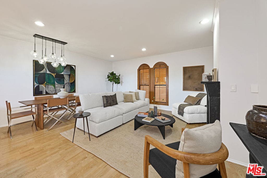 828 N Hudson Avenue, #214, Los Angeles, CA 90038