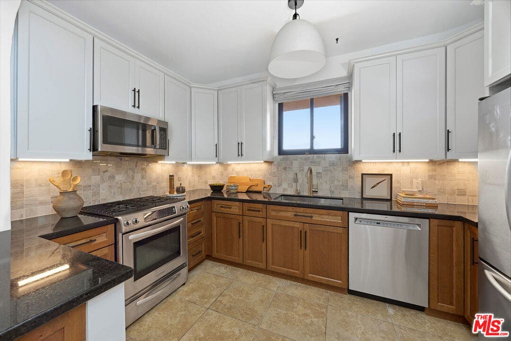 828 N Hudson Avenue, #214, Los Angeles, CA 90038