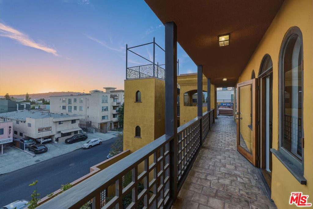 828 N Hudson Avenue, #214, Los Angeles, CA 90038