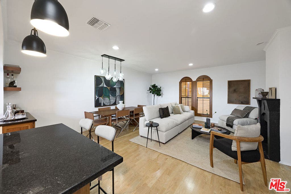 828 N Hudson Avenue, #214, Los Angeles, CA 90038