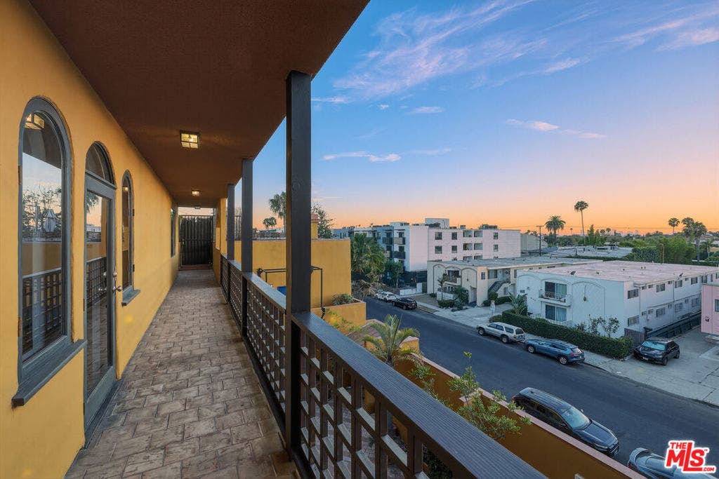 828 N Hudson Avenue, #214, Los Angeles, CA 90038