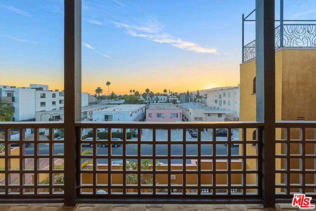 828 N Hudson Avenue, #214, Los Angeles, CA 90038