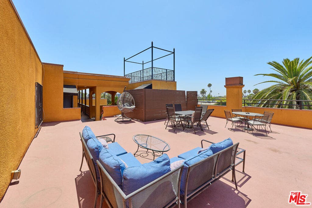 828 N Hudson Avenue, #214, Los Angeles, CA 90038