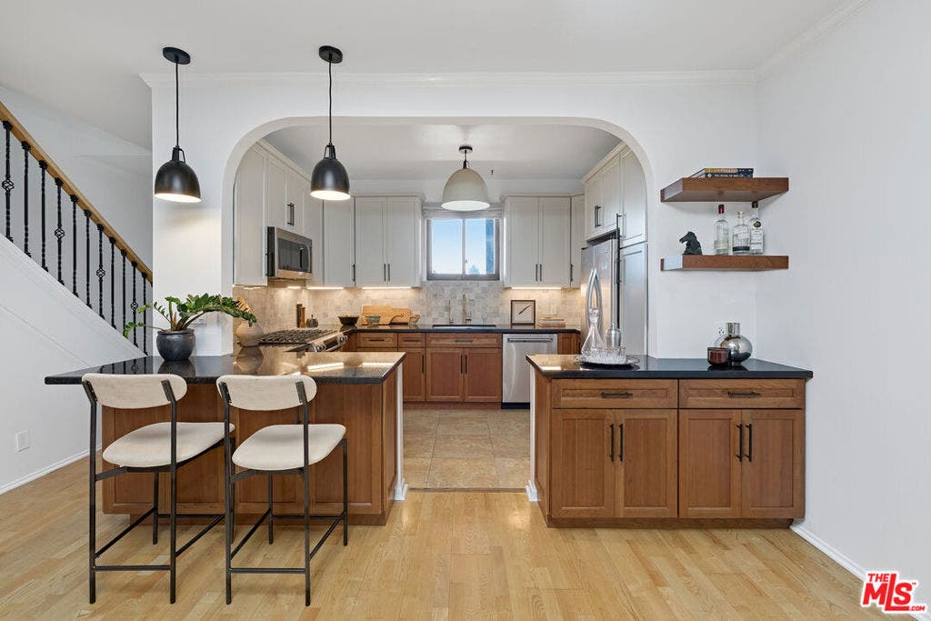 828 N Hudson Avenue, #214, Los Angeles, CA 90038