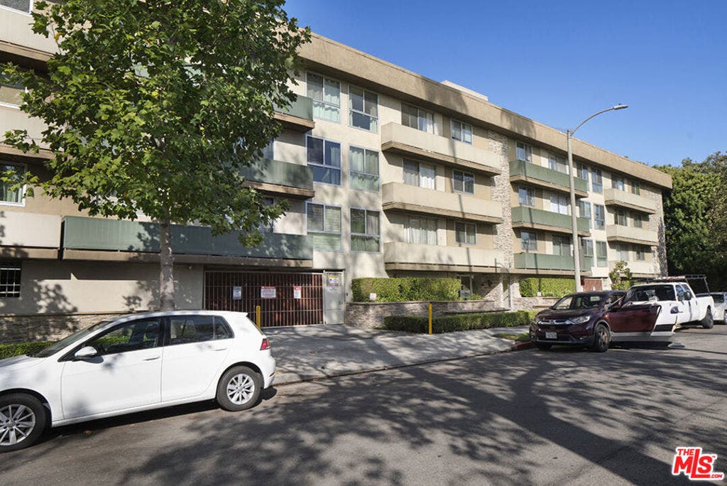 525 N Sycamore Avenue, #306, Los Angeles, CA 90036 525 N Sycamore Avenue, #306, Los Angeles, CA 90036