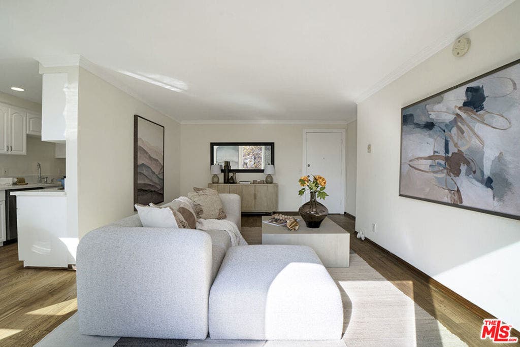 525 N Sycamore Avenue, #306, Los Angeles, CA 90036 525 N Sycamore Avenue, #306, Los Angeles, CA 90036