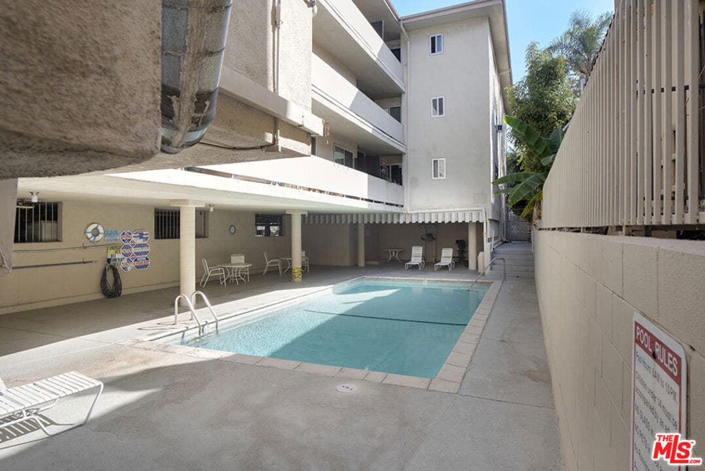 525 N Sycamore Avenue, #306, Los Angeles, CA 90036 525 N Sycamore Avenue, #306, Los Angeles, CA 90036