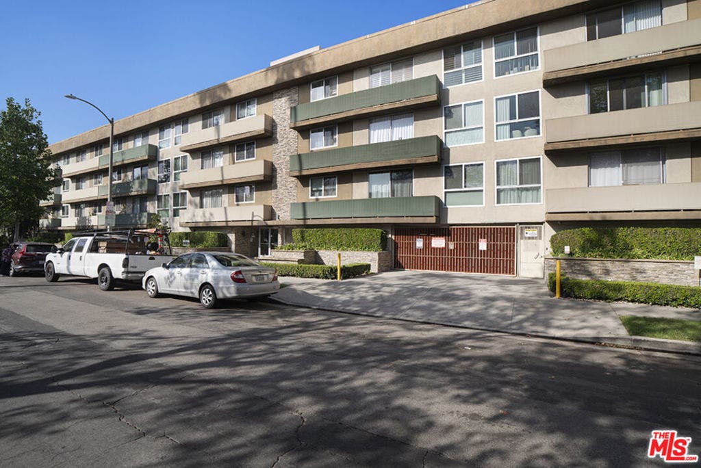 525 N Sycamore Avenue, #306, Los Angeles, CA 90036 525 N Sycamore Avenue, #306, Los Angeles, CA 90036