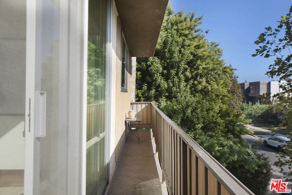 525 N Sycamore Avenue, #306, Los Angeles, CA 90036 525 N Sycamore Avenue, #306, Los Angeles, CA 90036