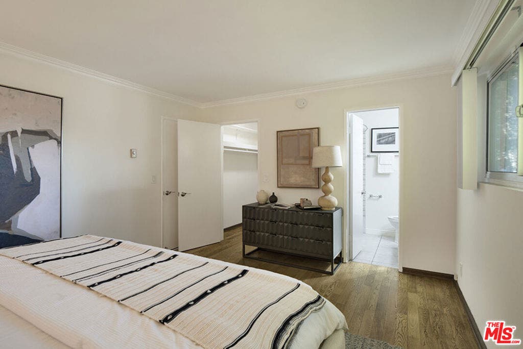 525 N Sycamore Avenue, #306, Los Angeles, CA 90036 525 N Sycamore Avenue, #306, Los Angeles, CA 90036