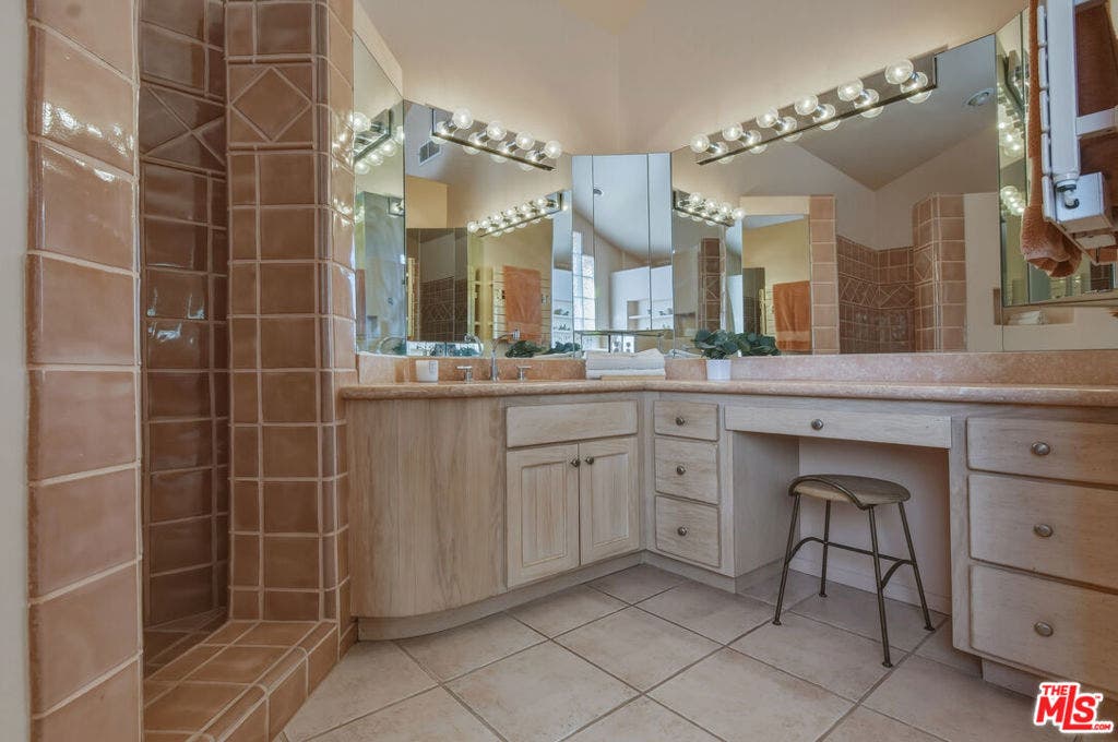 4734 Louise Avenue, Encino, CA 91316 4734 Louise Avenue, Encino, CA 91316