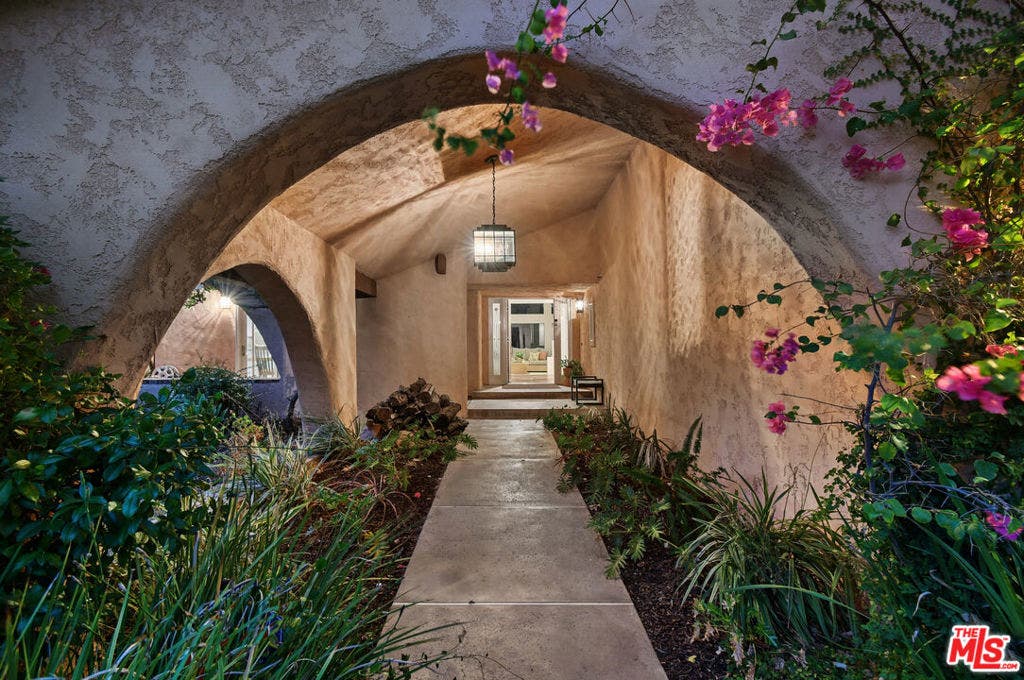 4734 Louise Avenue, Encino, CA 91316 4734 Louise Avenue, Encino, CA 91316