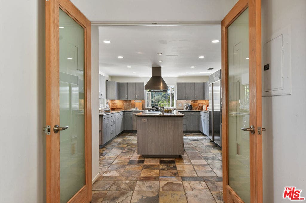 4734 Louise Avenue, Encino, CA 91316 4734 Louise Avenue, Encino, CA 91316