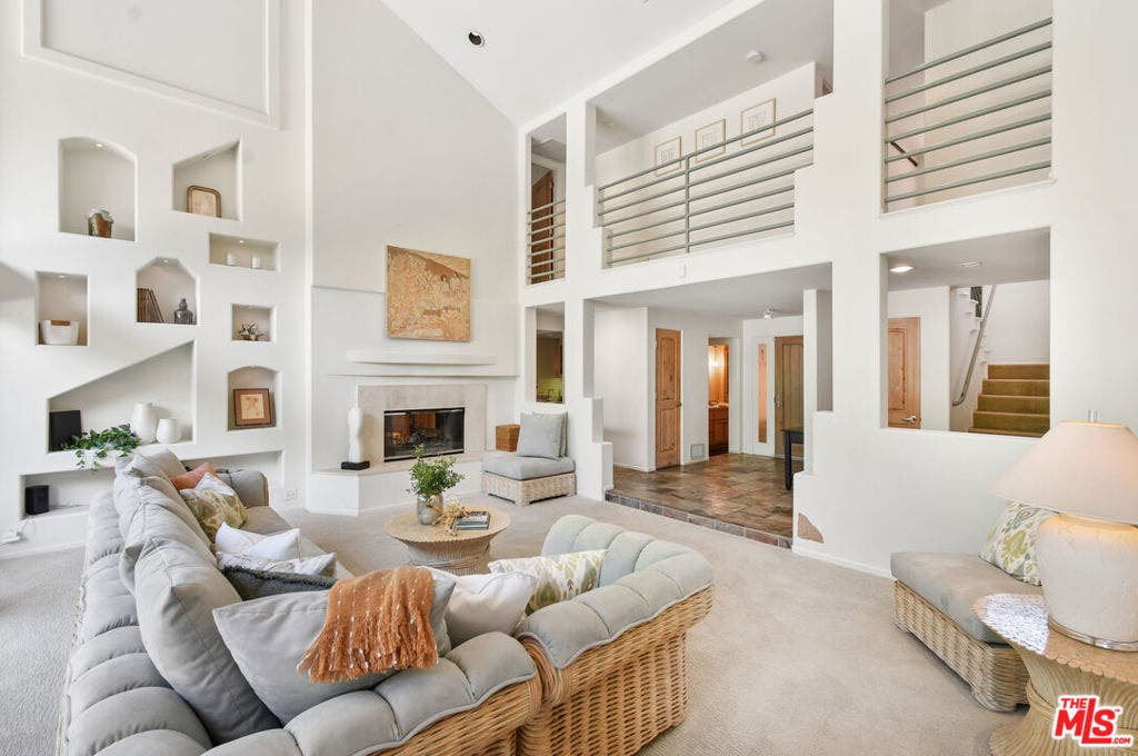 4734 Louise Avenue, Encino, CA 91316 4734 Louise Avenue, Encino, CA 91316