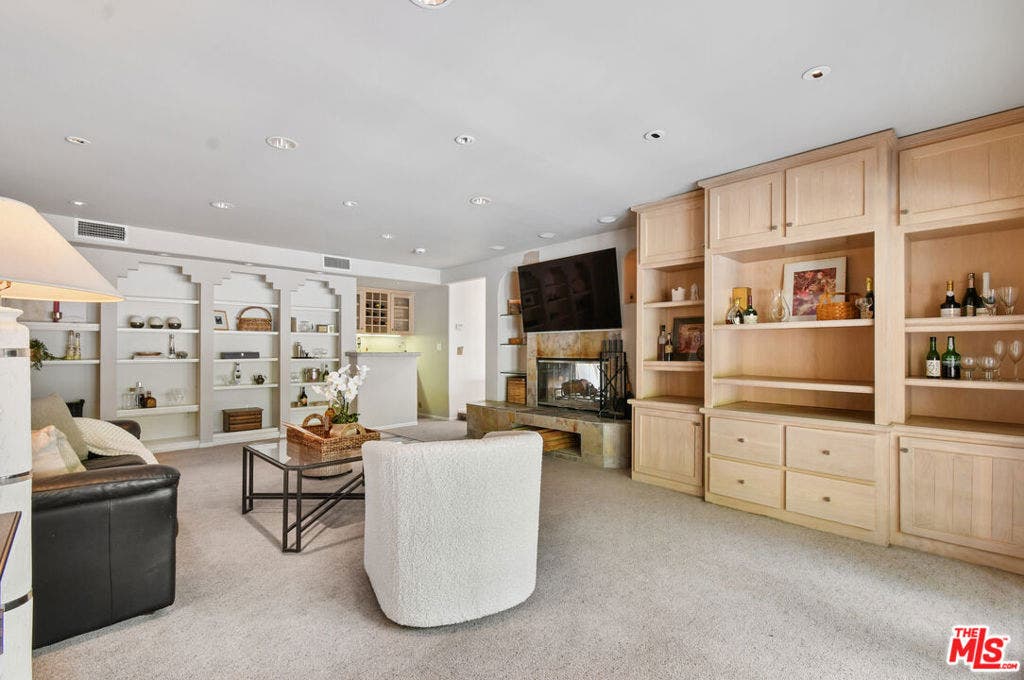 4734 Louise Avenue, Encino, CA 91316 4734 Louise Avenue, Encino, CA 91316