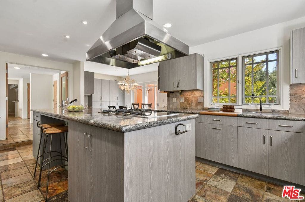 4734 Louise Avenue, Encino, CA 91316 4734 Louise Avenue, Encino, CA 91316
