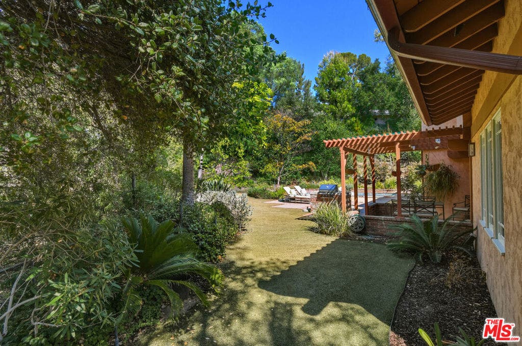 4734 Louise Avenue, Encino, CA 91316 4734 Louise Avenue, Encino, CA 91316