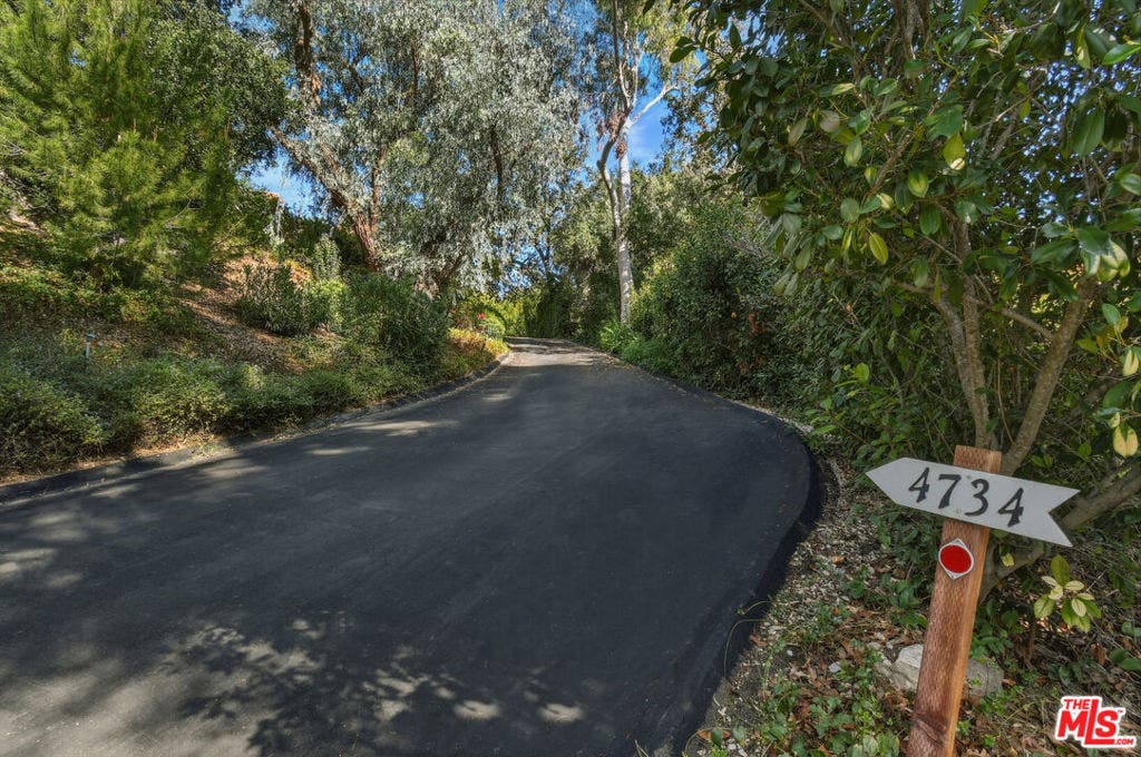 4734 Louise Avenue, Encino, CA 91316 4734 Louise Avenue, Encino, CA 91316