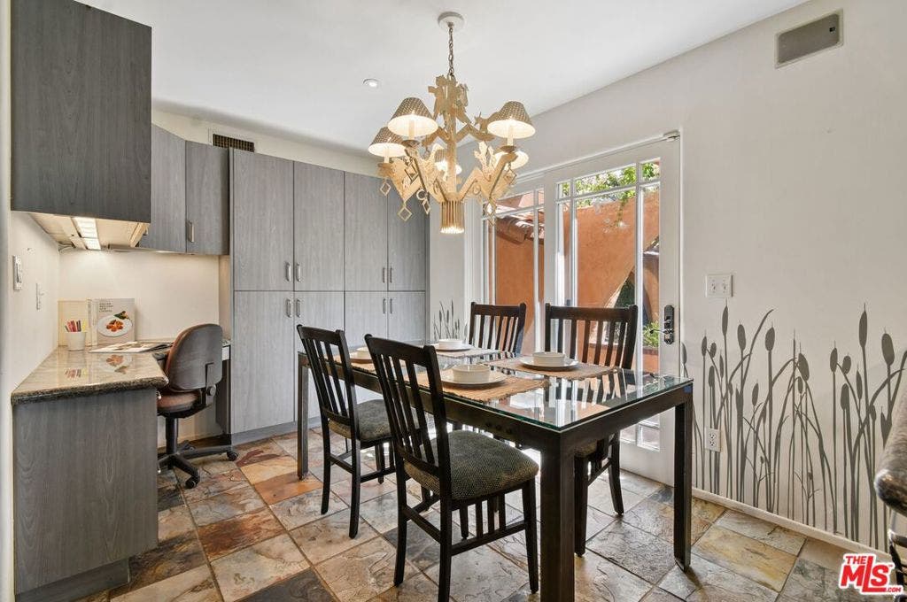 4734 Louise Avenue, Encino, CA 91316 4734 Louise Avenue, Encino, CA 91316
