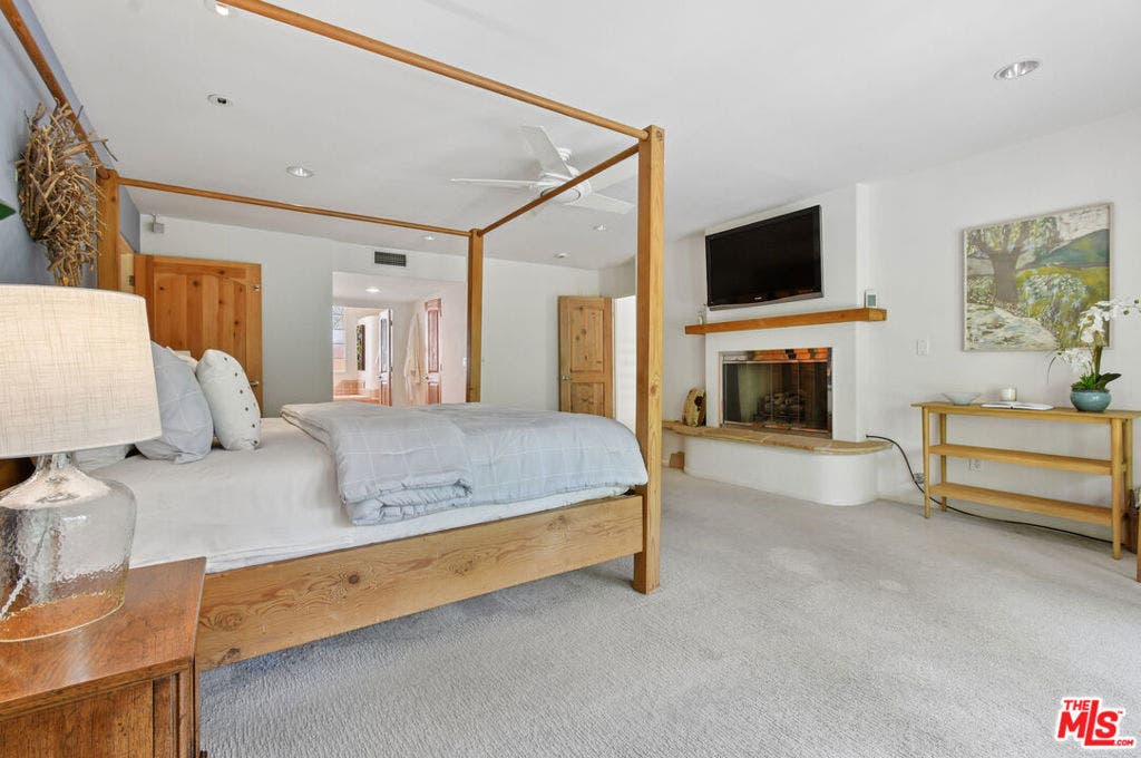 4734 Louise Avenue, Encino, CA 91316 4734 Louise Avenue, Encino, CA 91316