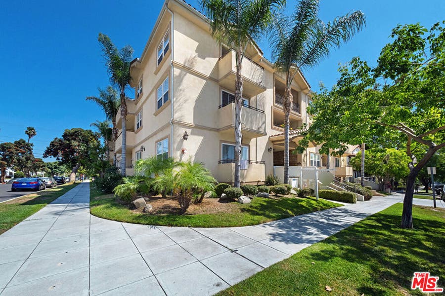 Property photo for 650 E Palm Avenue, #302, Burbank, CA