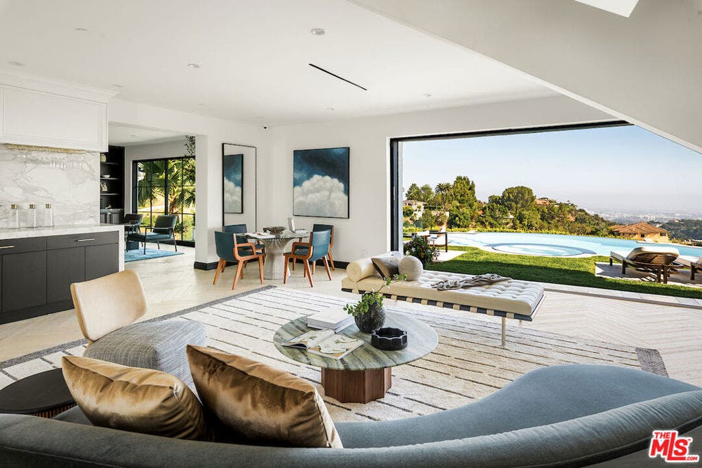 10932 Savona Road, Los Angeles, CA 90077
