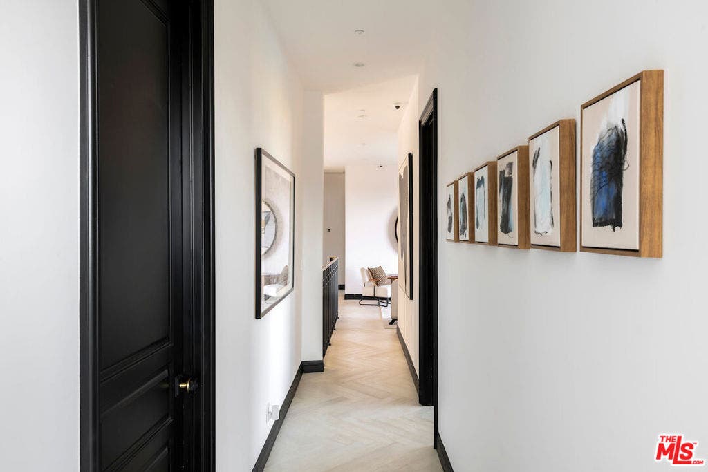 10932 Savona Road, Los Angeles, CA 90077