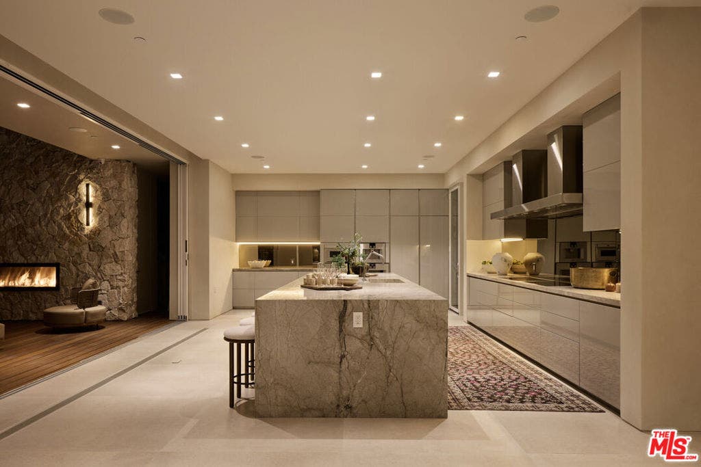 1615 Blue Jay Way, West Hollywood, CA 90069