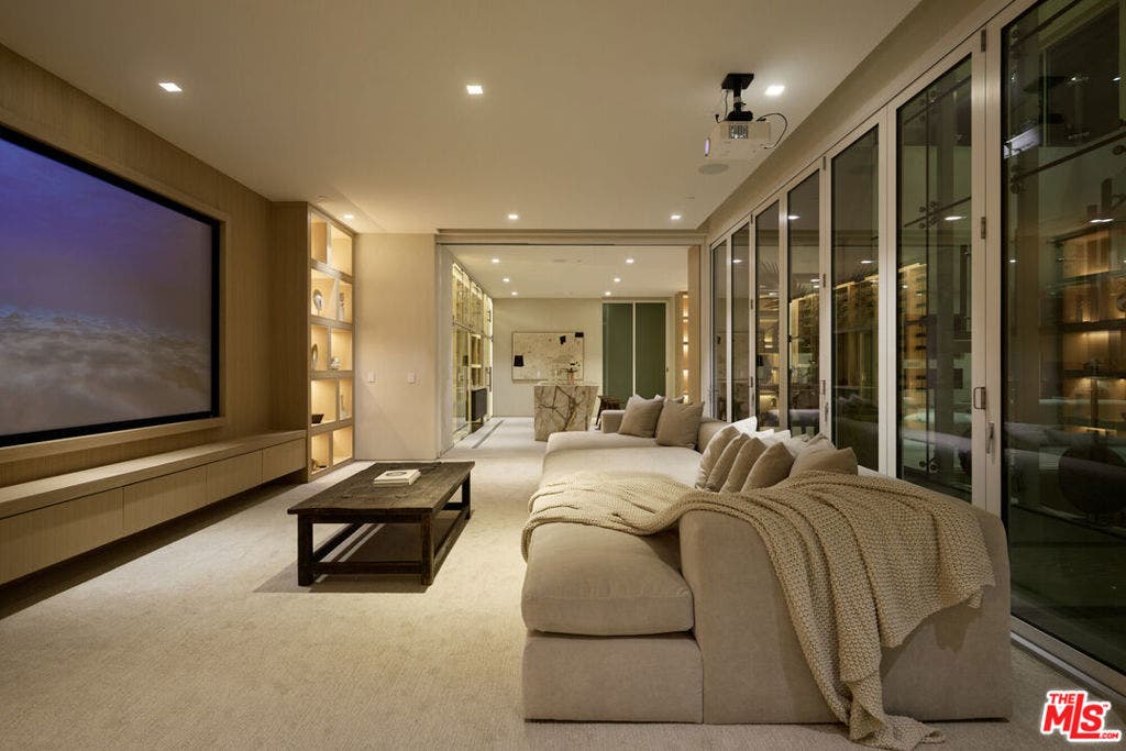 1615 Blue Jay Way, West Hollywood, CA 90069