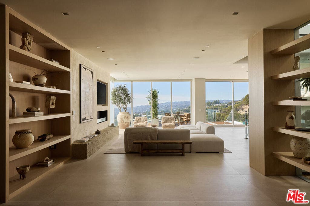 1615 Blue Jay Way, West Hollywood, CA 90069