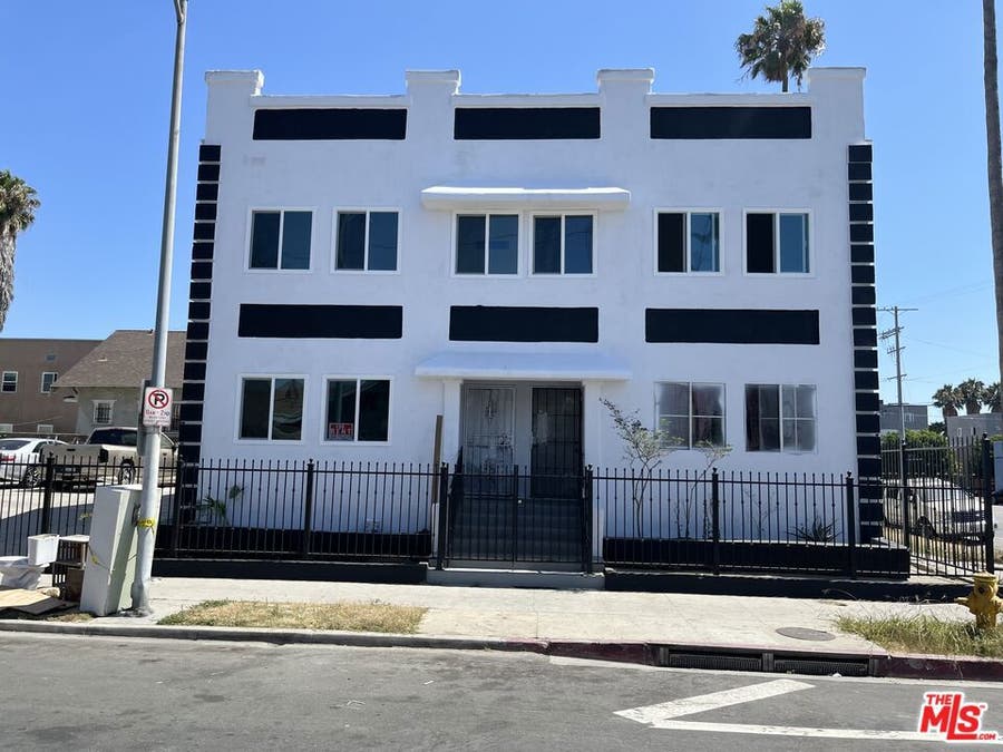 Property photo for 456 W 52nd Street, Los Angeles, CA