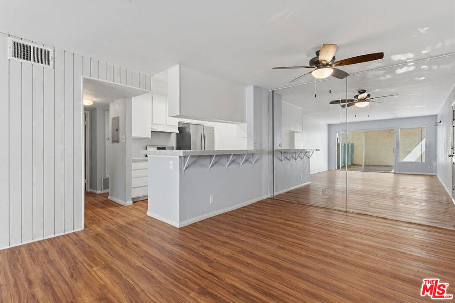 Property photo for 5700 Etiwanda Avenue, #136, Tarzana, CA