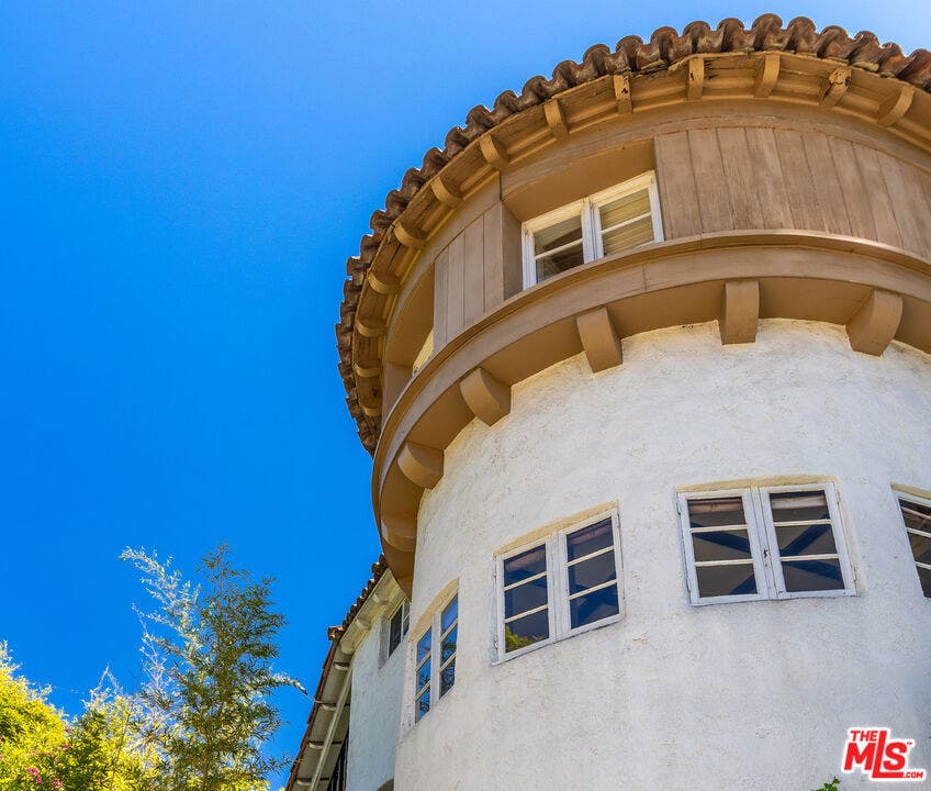 Property photo for 6727 Milner Road, Los Angeles, CA
