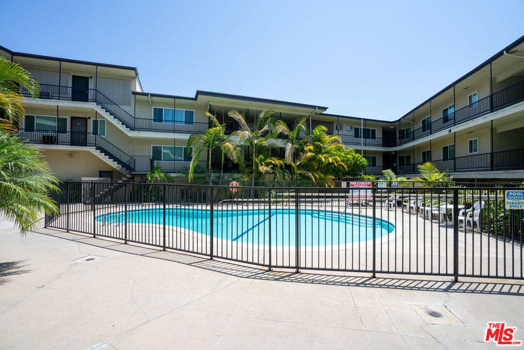 990 Valley View Avenue, Pasadena, CA 91107