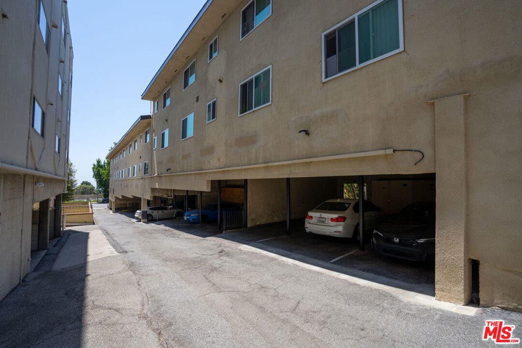 990 Valley View Avenue, Pasadena, CA 91107
