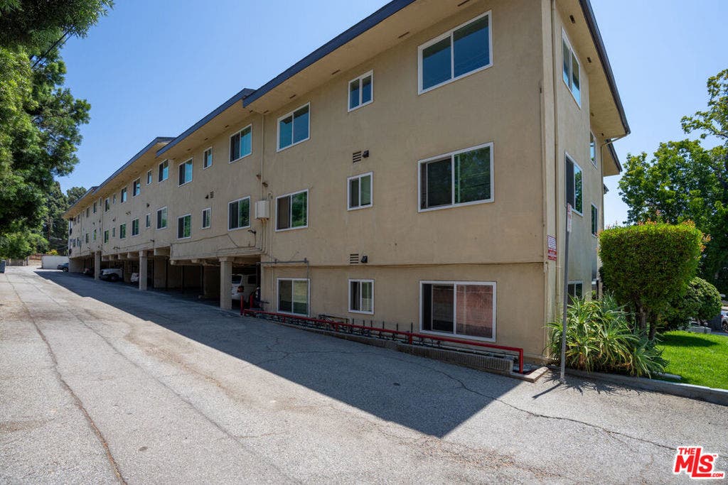 990 Valley View Avenue, Pasadena, CA 91107