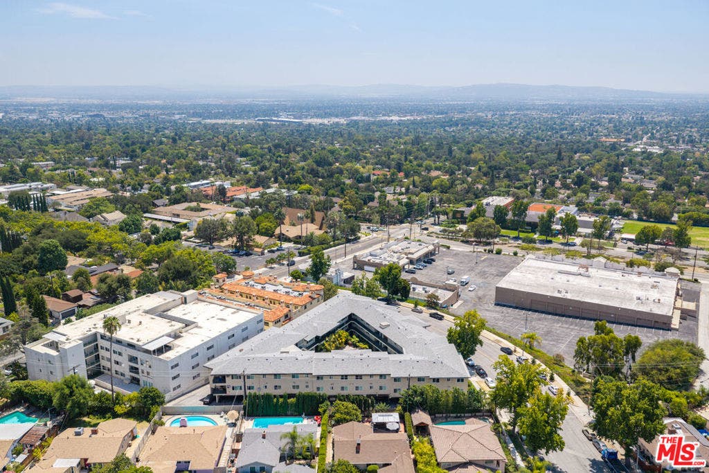990 Valley View Avenue, Pasadena, CA 91107