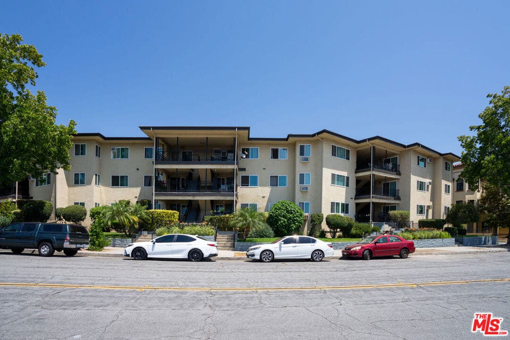 990 Valley View Avenue, Pasadena, CA 91107