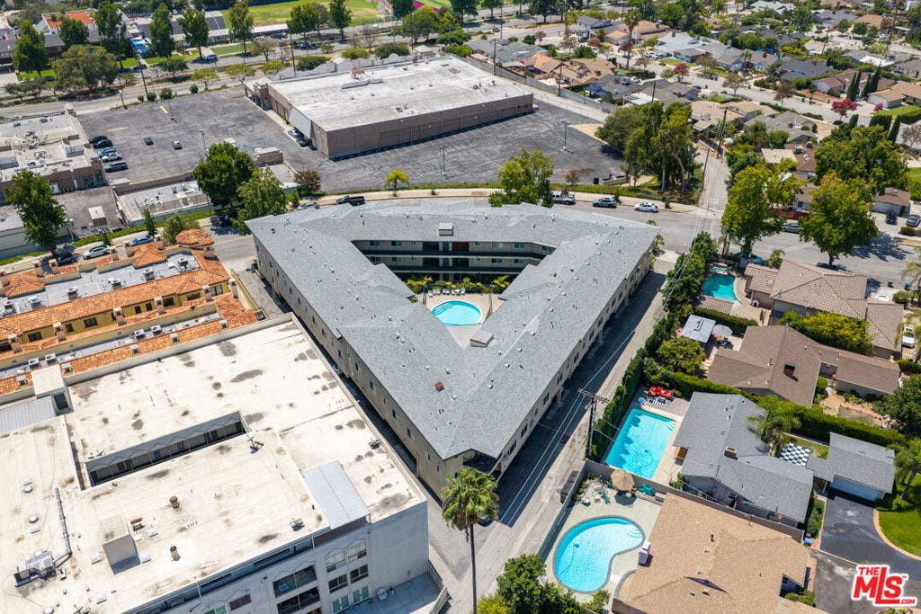 990 Valley View Avenue, Pasadena, CA 91107