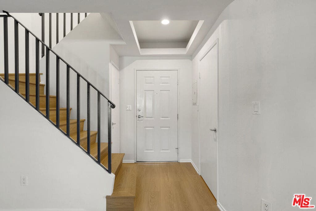 14061 Milbank Street, #8, Sherman Oaks, CA 91423 14061 Milbank Street, #8, Sherman Oaks, CA 91423