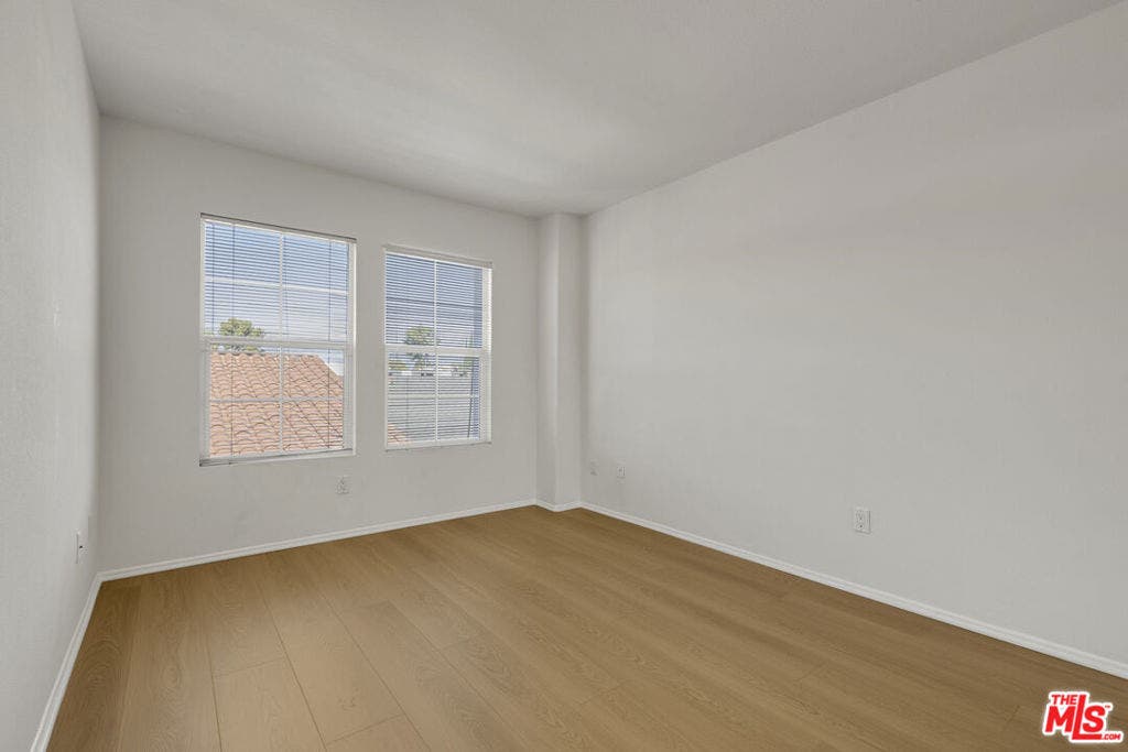 14061 Milbank Street, #8, Sherman Oaks, CA 91423 14061 Milbank Street, #8, Sherman Oaks, CA 91423