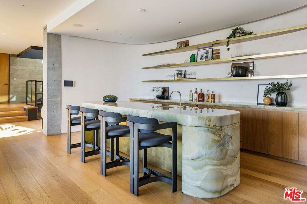 638 Siena Way, Los Angeles, CA 90077 638 Siena Way, Los Angeles, CA 90077