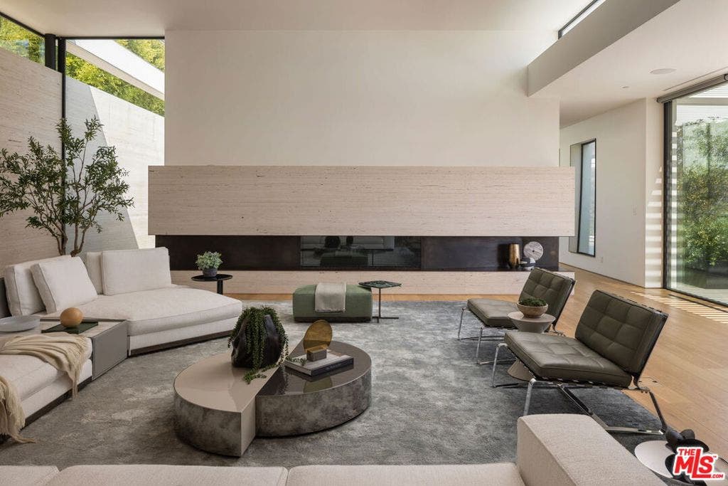 638 Siena Way, Los Angeles, CA 90077 638 Siena Way, Los Angeles, CA 90077