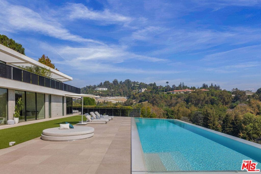 638 Siena Way, Los Angeles, CA 90077 638 Siena Way, Los Angeles, CA 90077
