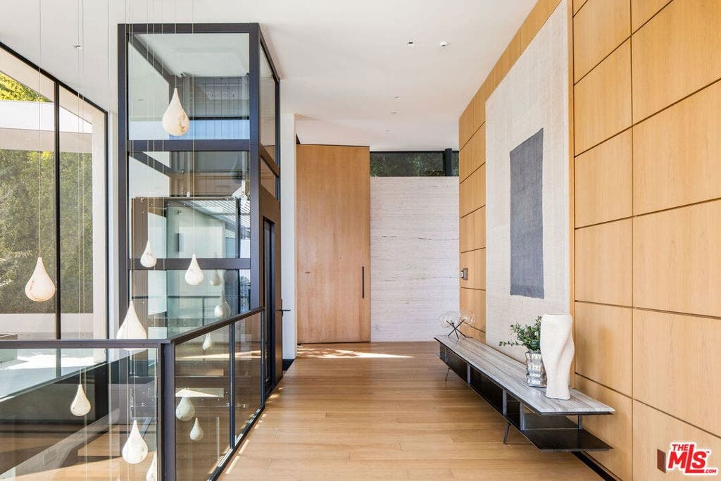 638 Siena Way, Los Angeles, CA 90077 638 Siena Way, Los Angeles, CA 90077